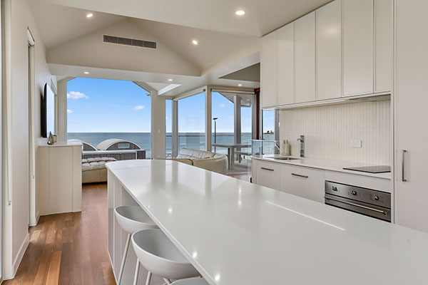 thumb_kitchen_2.jpg